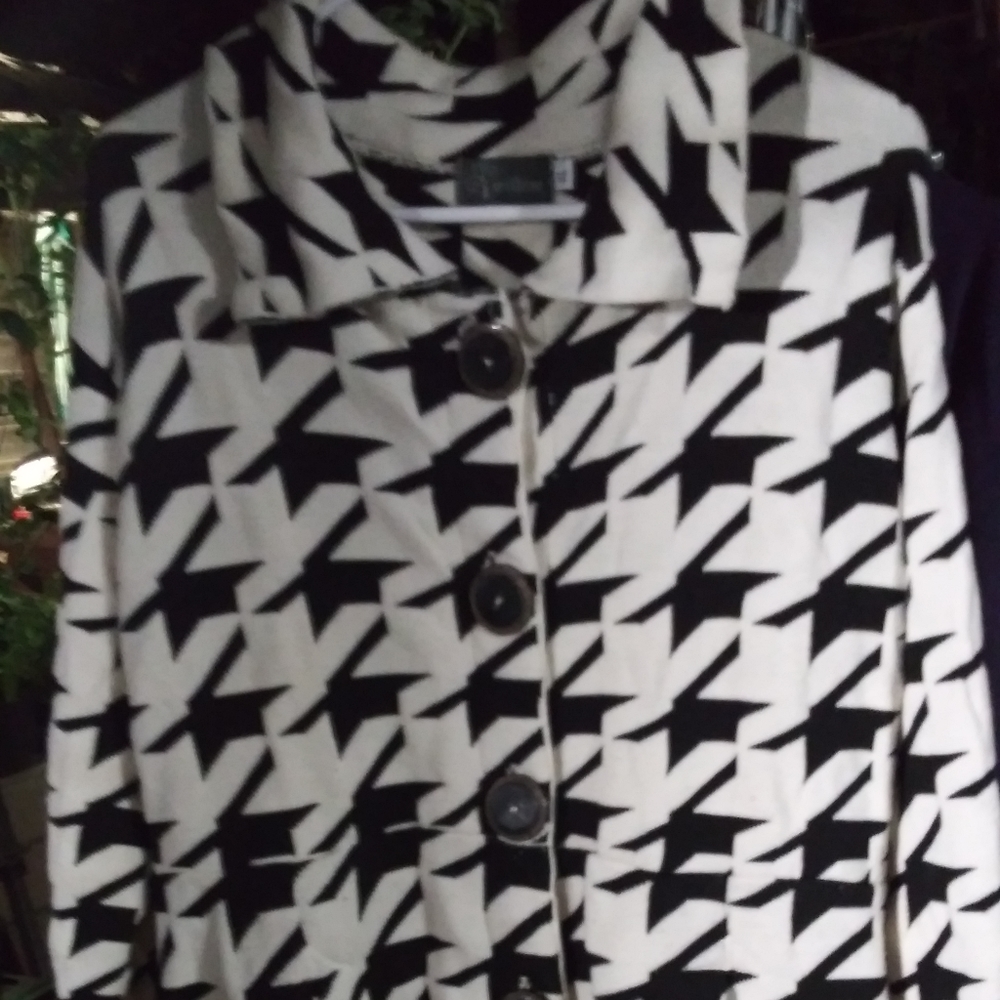 Willow brand houndstooth jacket